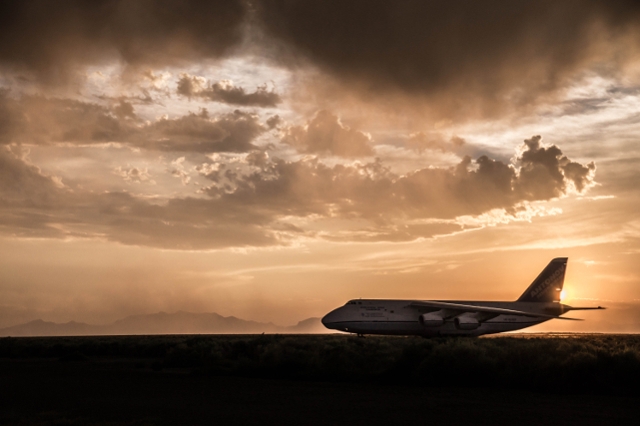 Landung bei Sonnenuntergang. (Quelle: Luftwaffe/Astrid Burger-Weber)